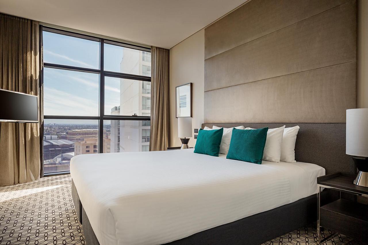 Fraser Suites Sydney Esterno foto A bedroom at the Hilton Sydney